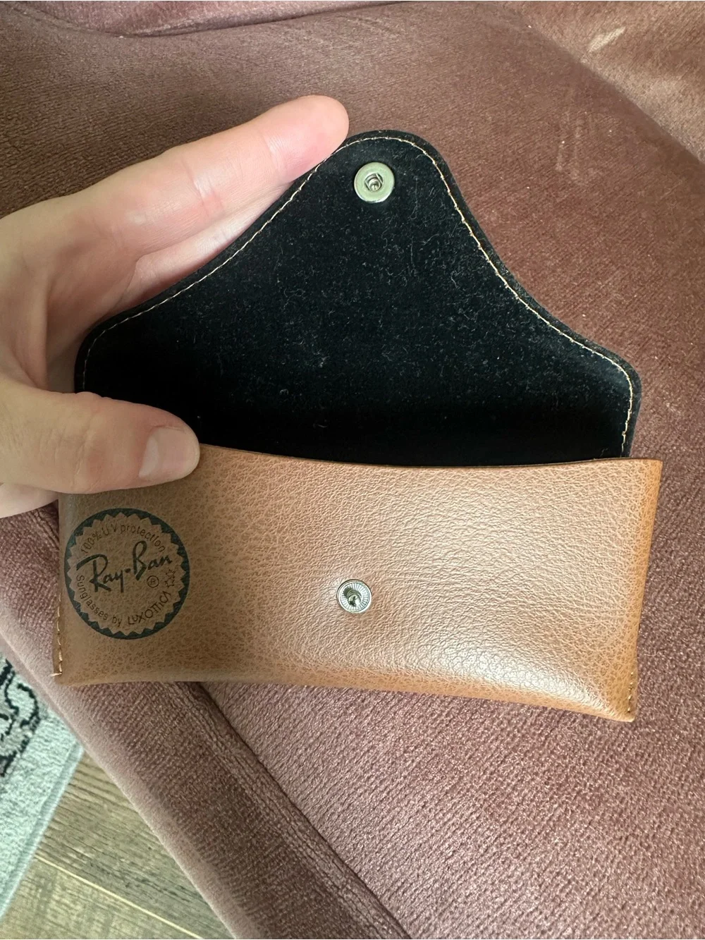 Ray-Ban Tan/Brown Faux Leather Sunglasses Case - Picture 6 of 7